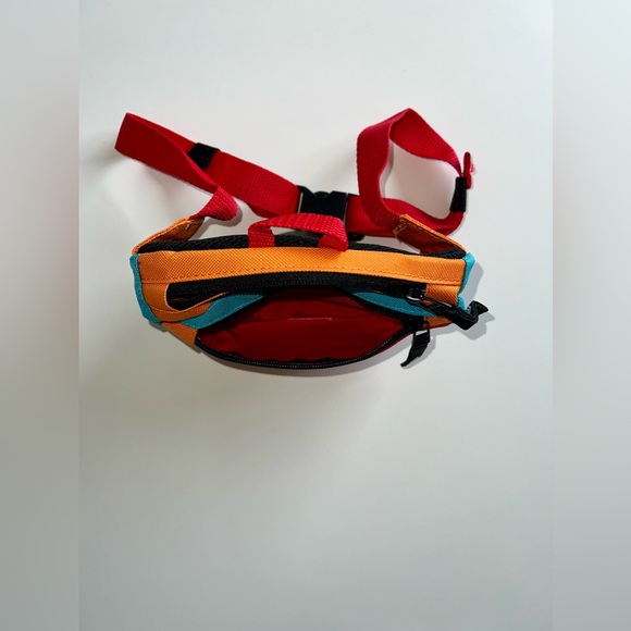 UMBRO Block Fanny Pack - Picture 4 of 6